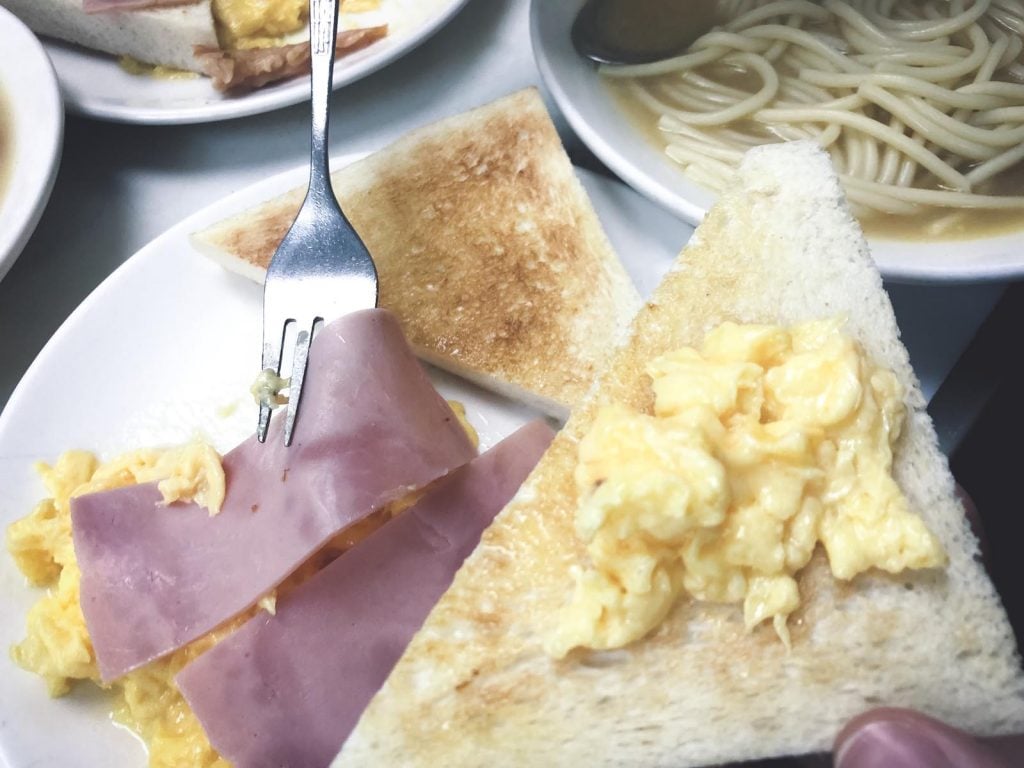 澳洲牛奶公司火腿煎雙蛋和牛油方飽